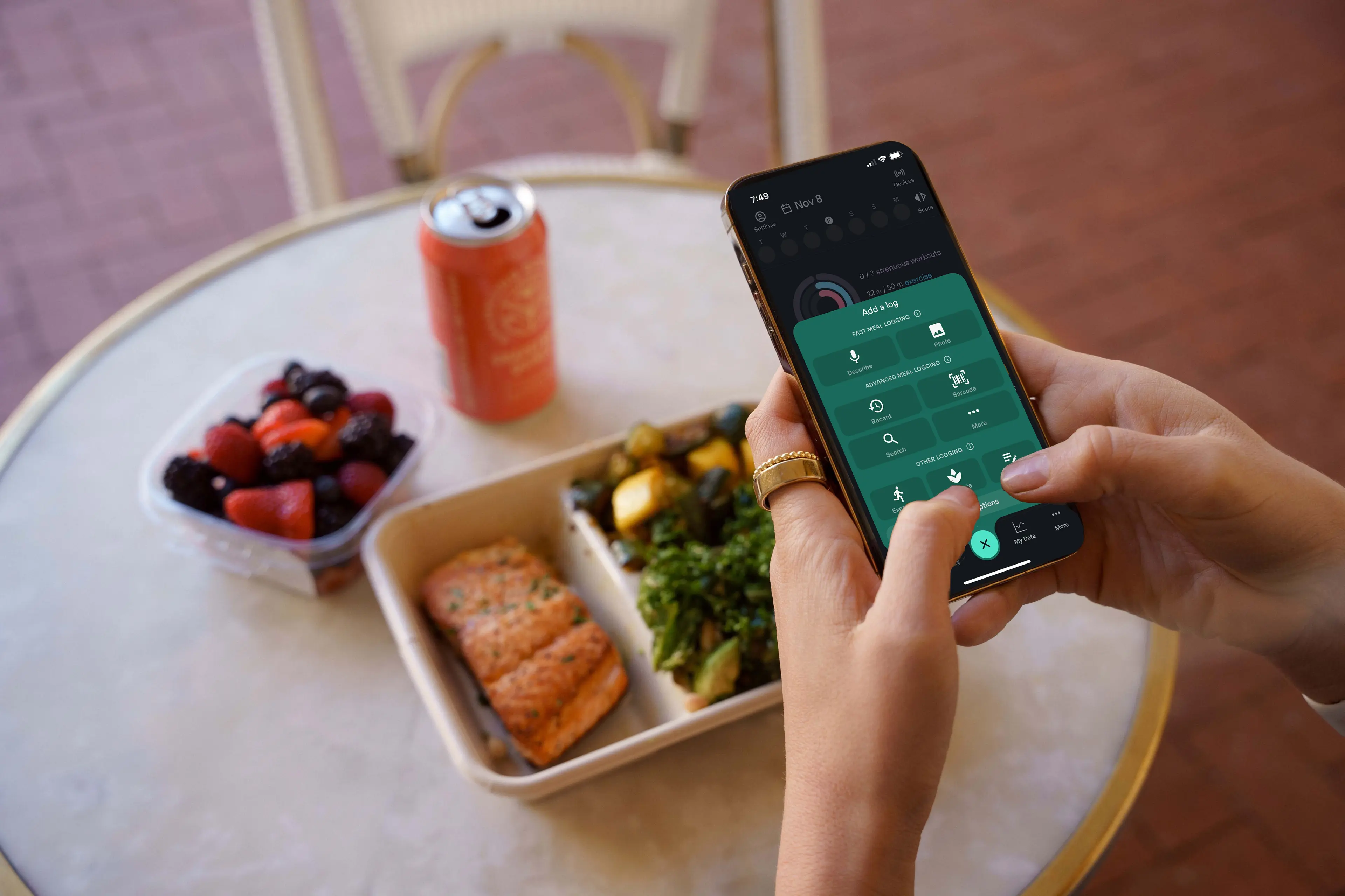 Choosing the right mix of protein, carbs, and fat can make losing fat or building muscle easier. Here’s a dietitian’s take on the ideal ratios.